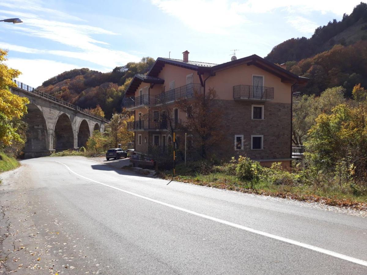 B&B Il Ghiro Роккаразо Екстер'єр фото